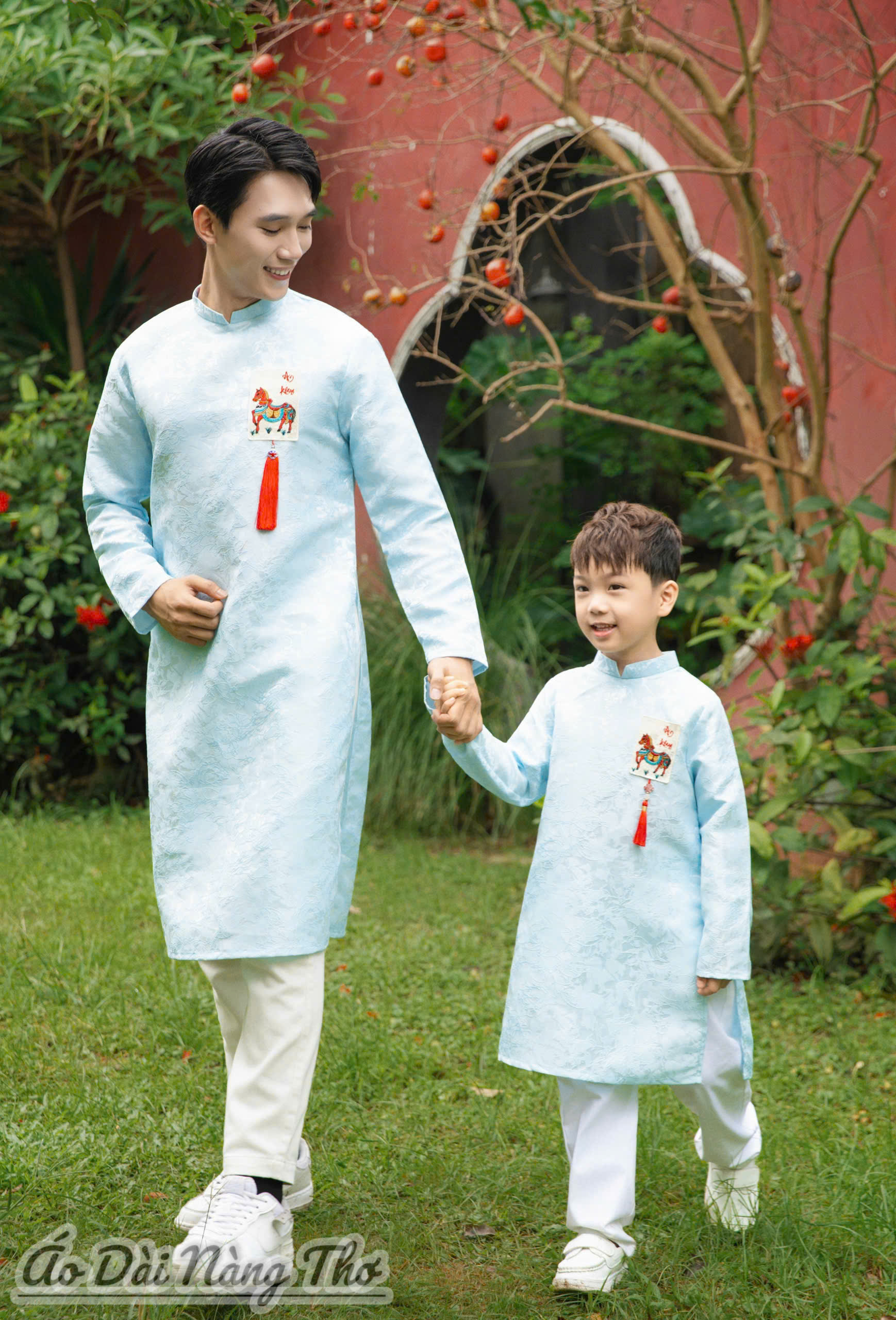 Áo Dài Nam Gấm Xanh Kèm Tua Rua