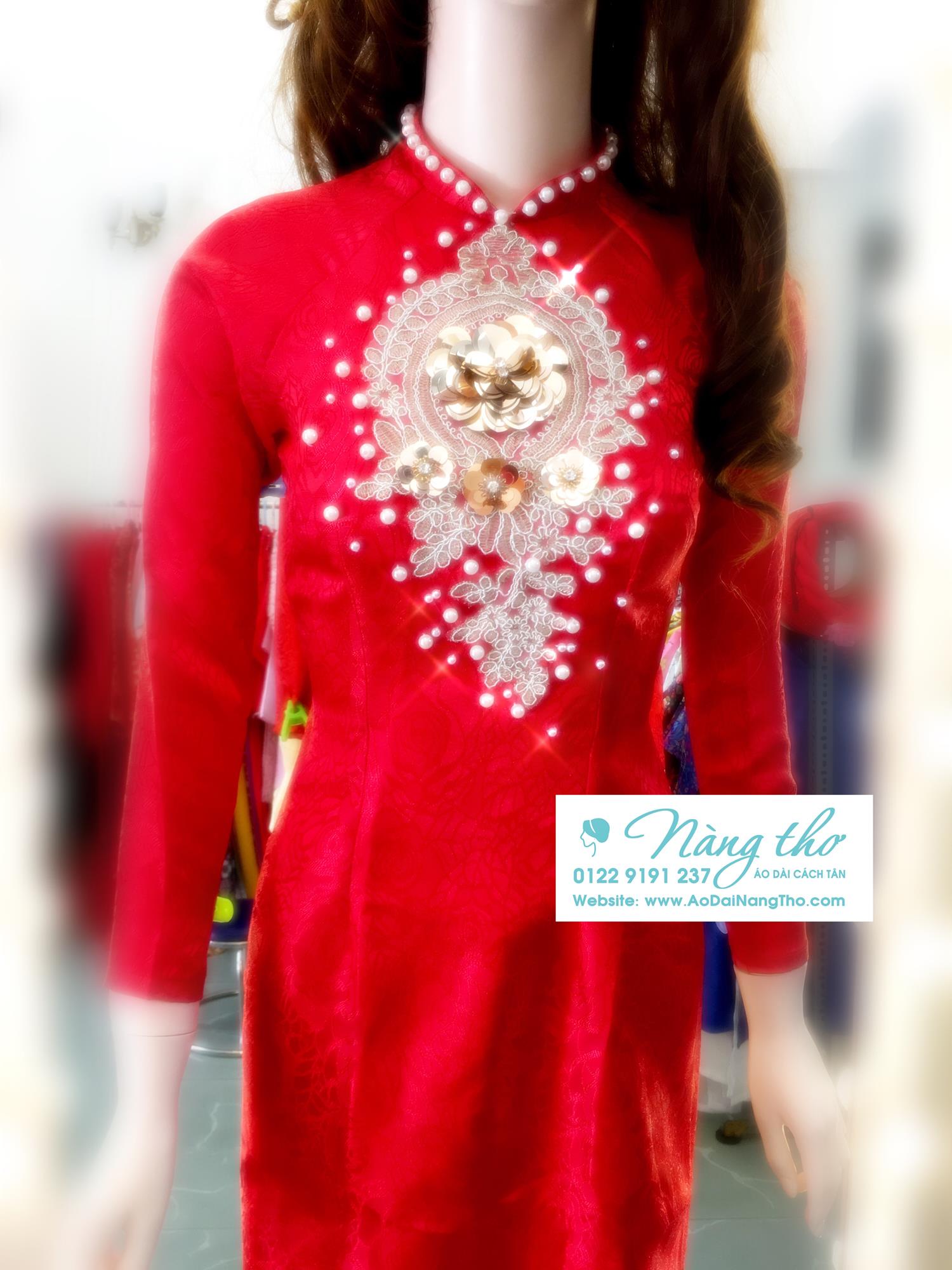 Áo dài truyền thống