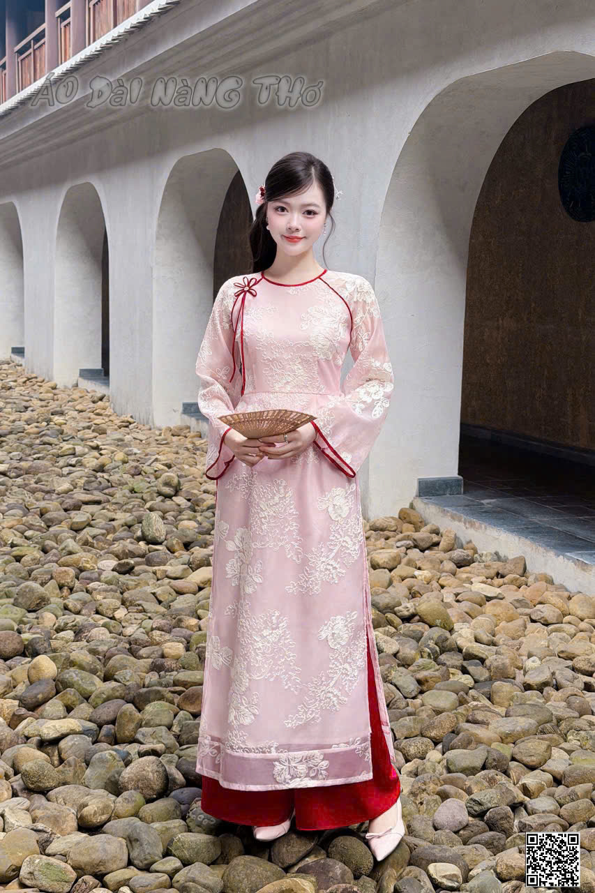 Áo Dài Cách Tân Lụa Phối Viền Đỏ