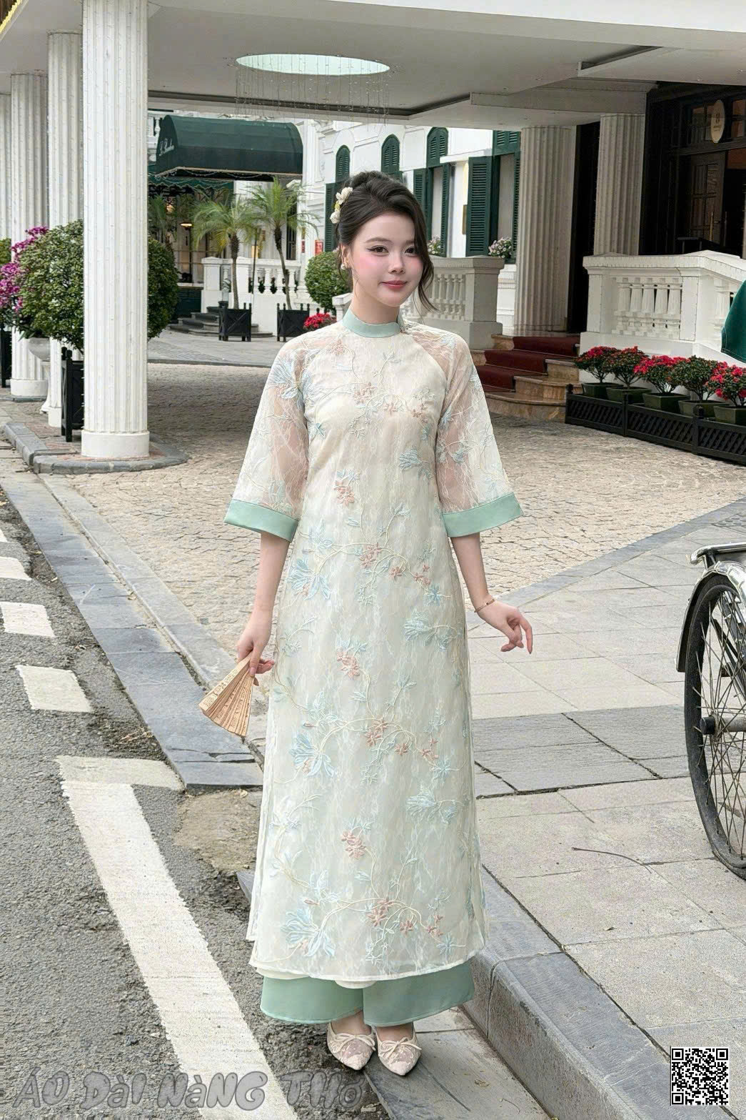 Áo Dài Cách Tân Lụa Phối Ren Xinh Yêu