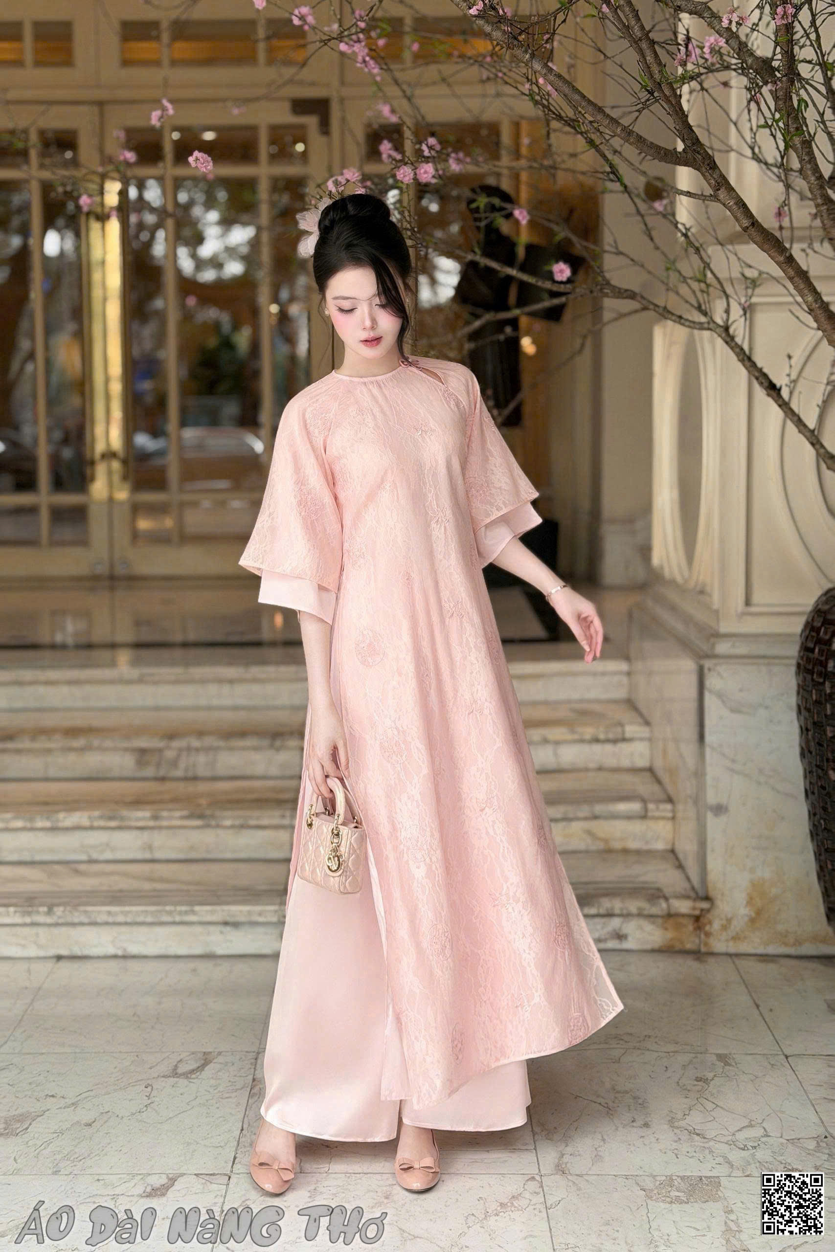 Áo Dài Cách Tân Lụa Hồng Phối Tay Loe 2 Tầng