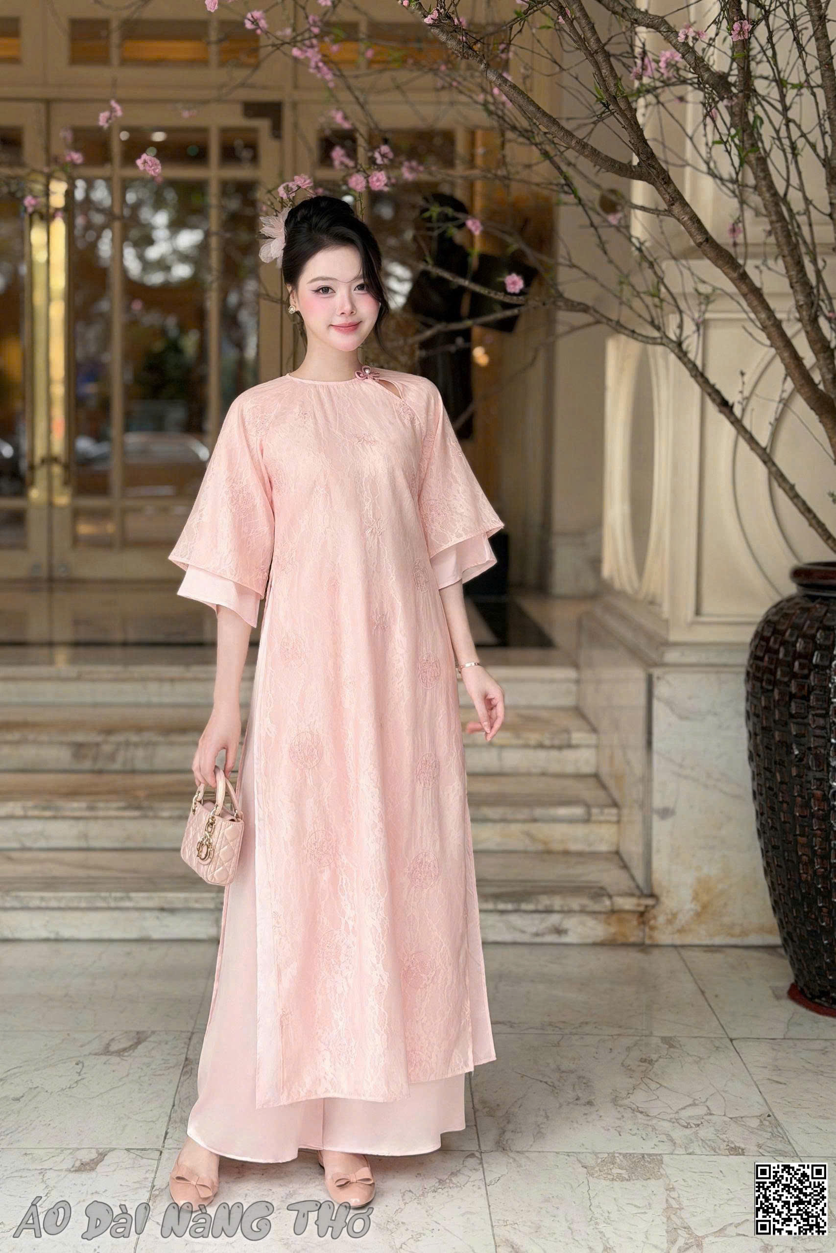 Áo Dài Cách Tân Lụa Hồng Phối Tay Loe 2 Tầng