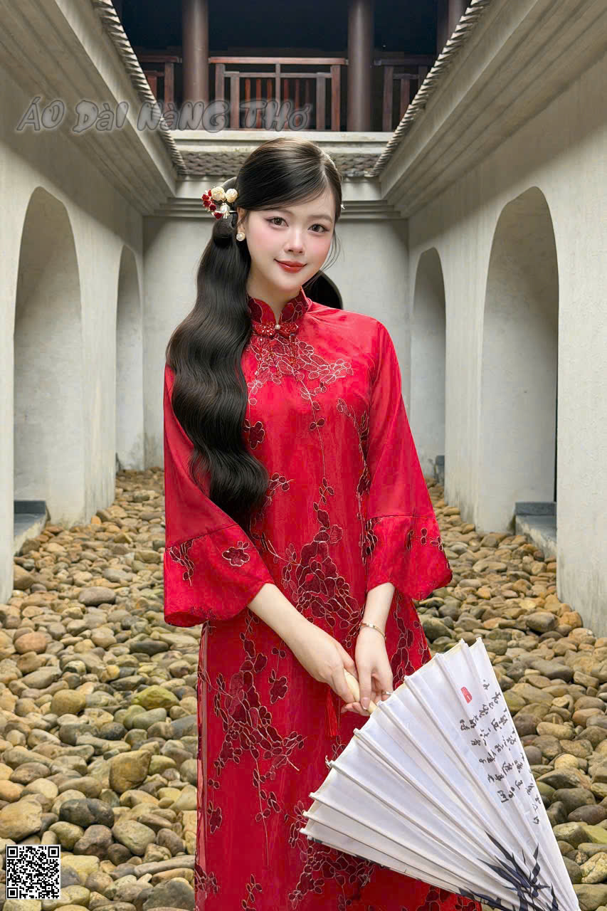 Áo Dài Cách Tân Họa Tiết Thêu Nền Đỏ Đáng Yêu