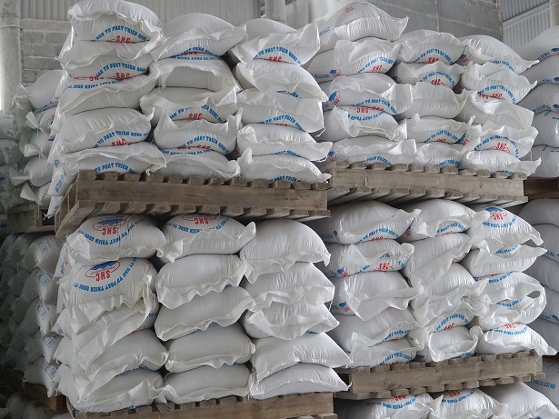 Shipment Limestone Granular 2-3mm and Limestone Powder 250 mesh for a big Feed Mill in Bangladesh
