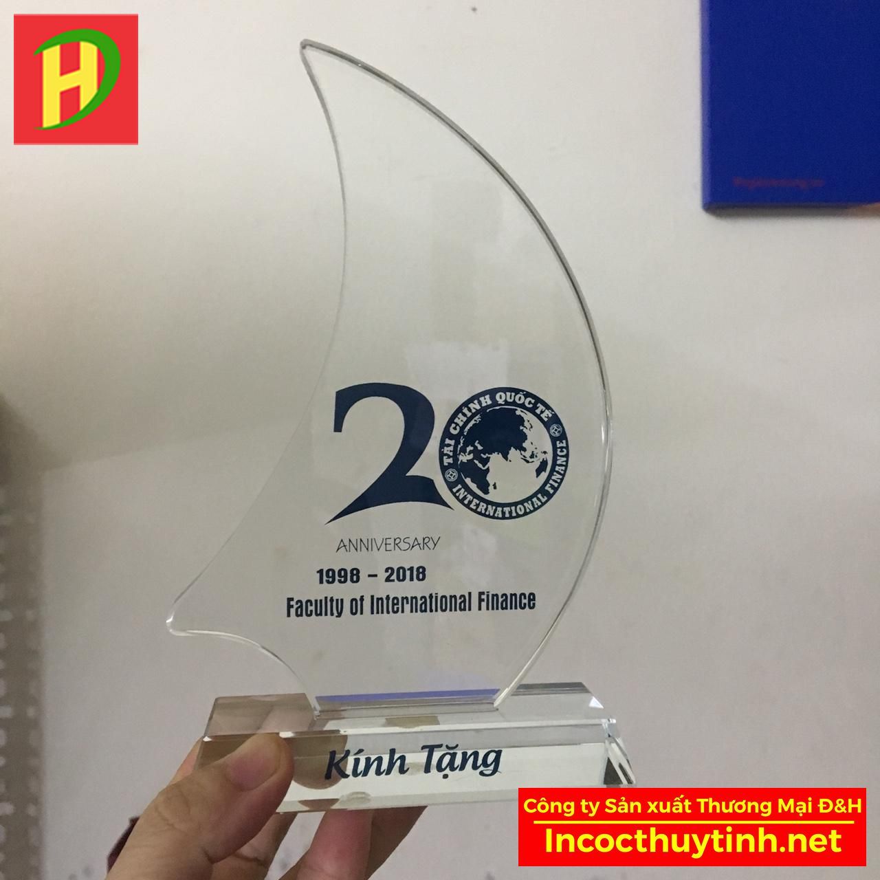 Dịch vụ in ấn logo thương hiệu kỷ niệm chương cao cấp