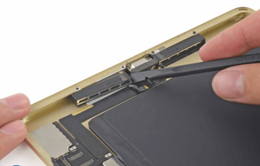 Sửa chữa - thay nút nguồn iPad lấy liền