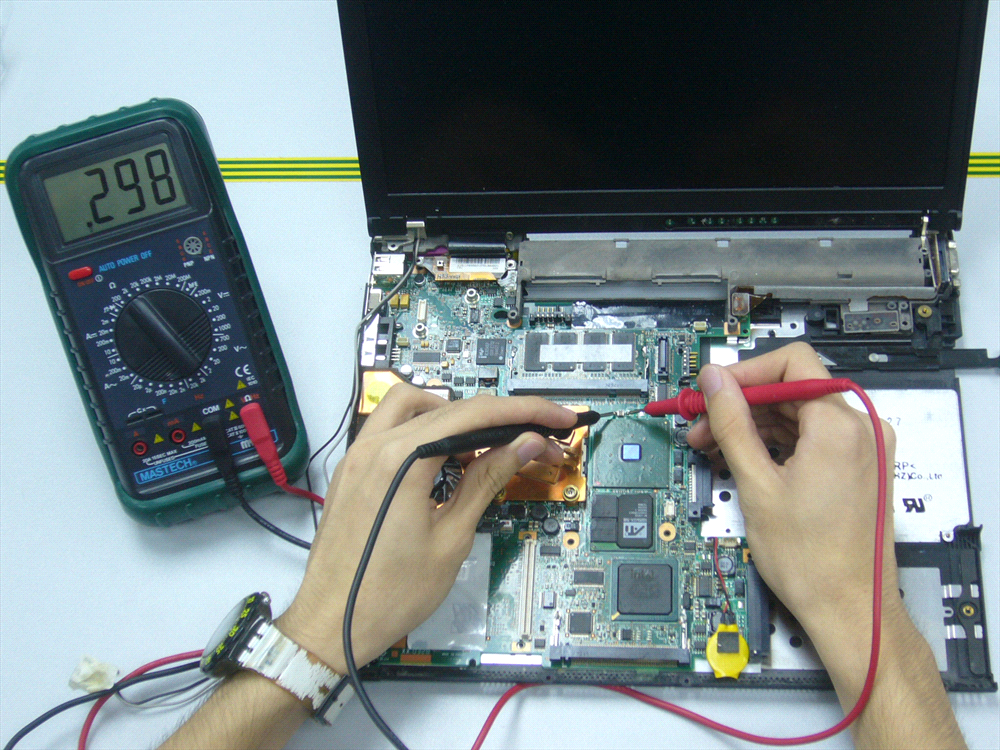 iFix Center tuyển dụng 3 kỹ thuật viên sửa chữa phần cứng Laptop chuyên sâu