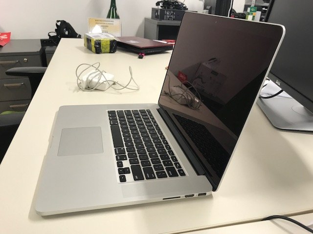 Xử lý bong tróc chống loá nano trên màn hình Macbook Retina