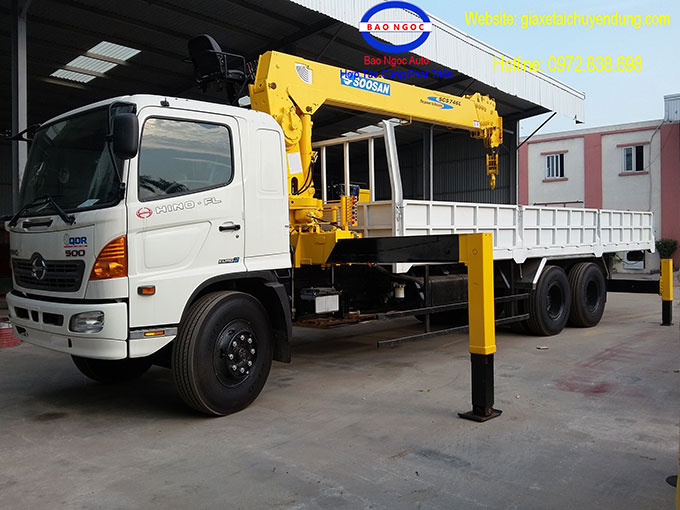 xe cẩu tự hành 7 tấn