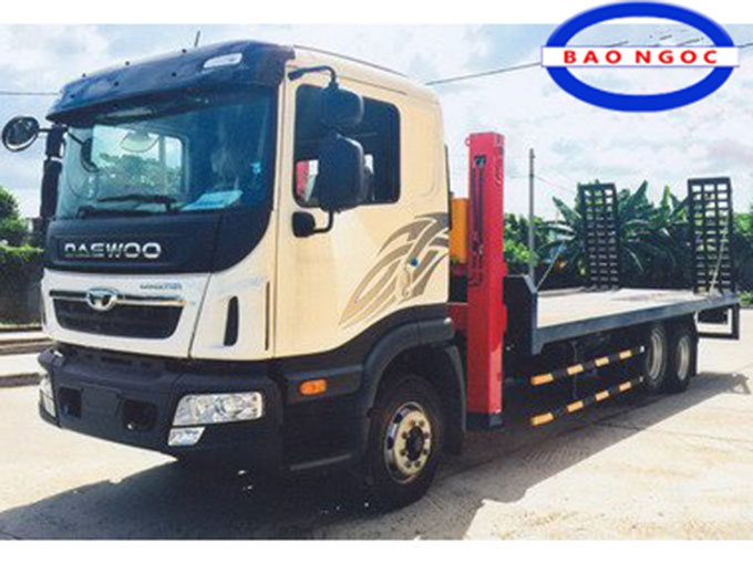 xe nâng đầu chở máy công trình Daewoo