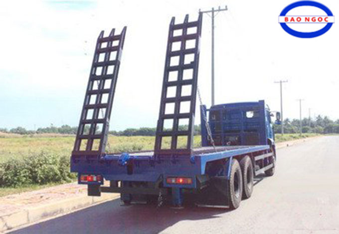 xe nang dau cho may cong trinh kamaz