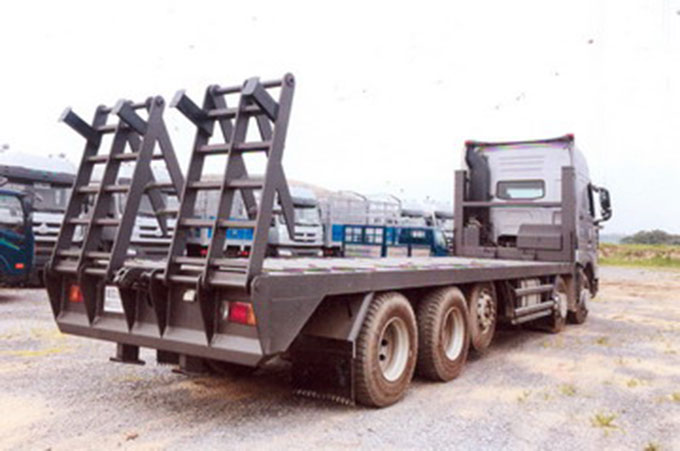 xe nâng đầu chở máy howo 5 chân