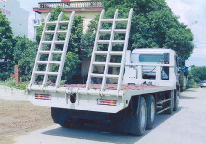 xe nâng đầu tmt 4 chân