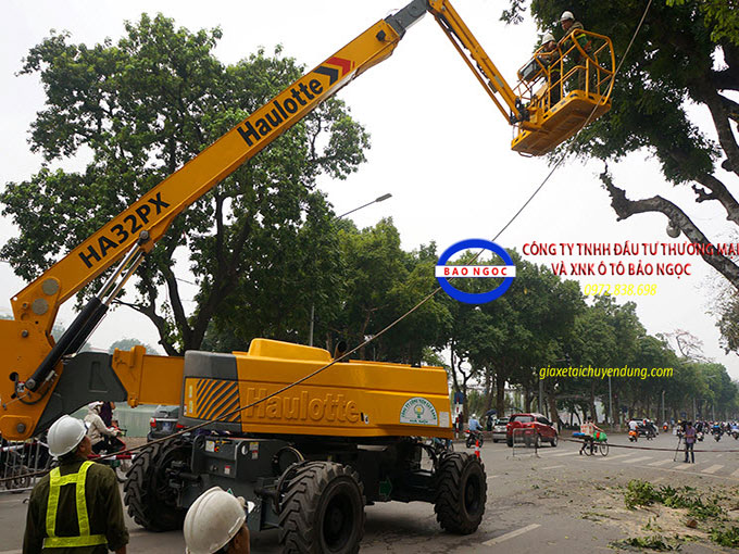 xe nâng người tự hành 32m