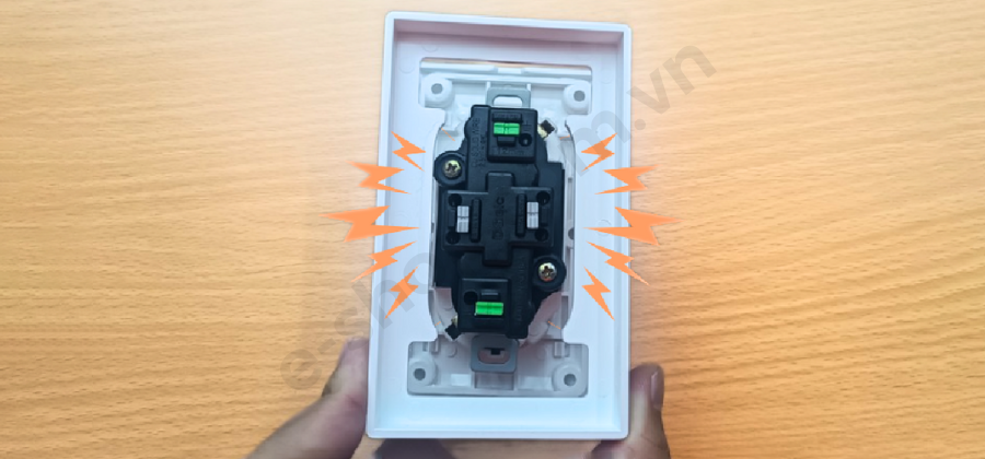 Đế ổ cắm điện âm tường Hàn Quốc Dosel