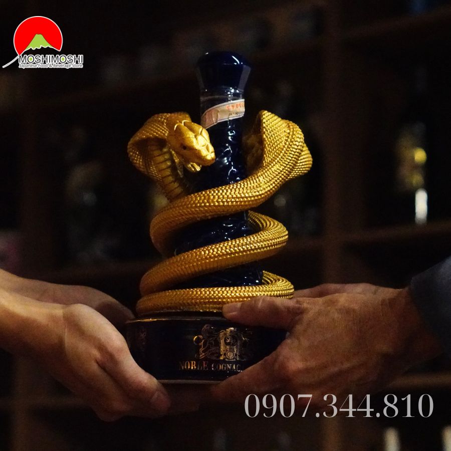 Rượu Rắn Noble Cognac Limited - Phiên bản Chai sành mạ vàng Đôi Rắn Giao Hoan 