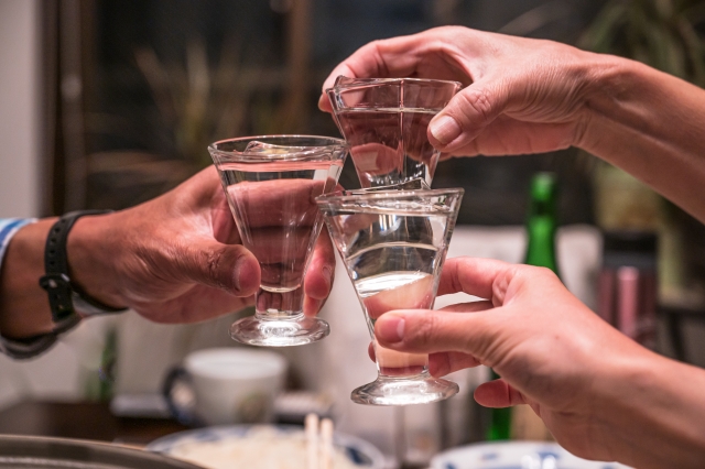 Một số lợi ích từ rượu sake Hakutsuru Jozen Nhật Bản