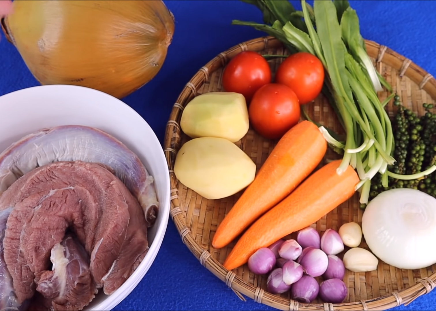 chế biến bắp bò hầm tiêu xanh