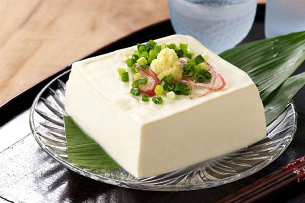 Đậu phụ lạnh Hiyayakko Nhật Bản, món ăn số 1 trong mùa hè.