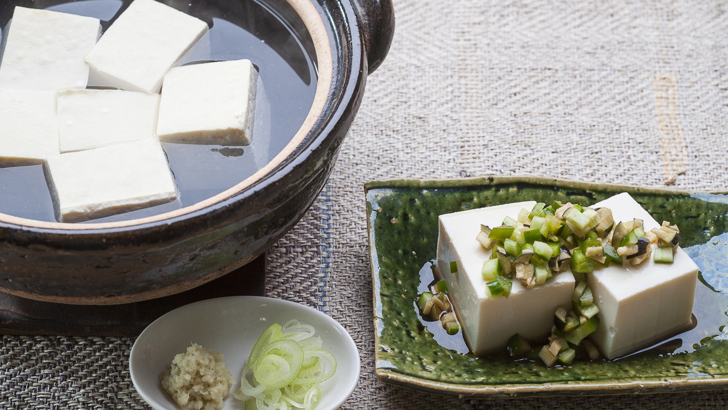 Đậu phụ lạnh Hiyayakko Nhật Bản, món ăn số 1 trong mùa hè.