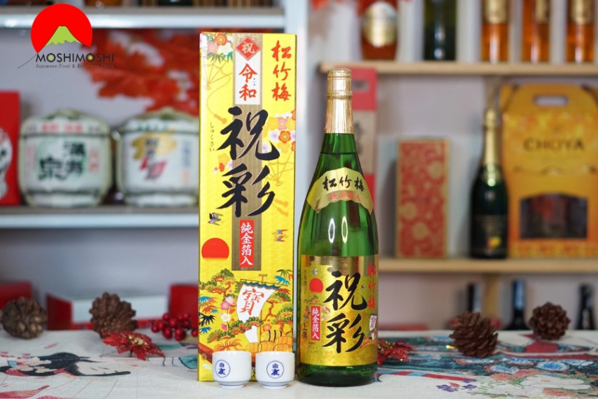 rượu sake vảy vàng mặt trời đỏ