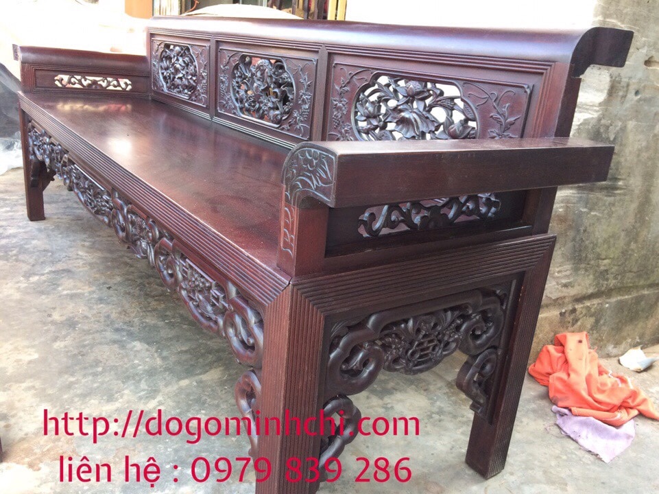 ban-ghe-truong-ky-sen-loi-co-dep