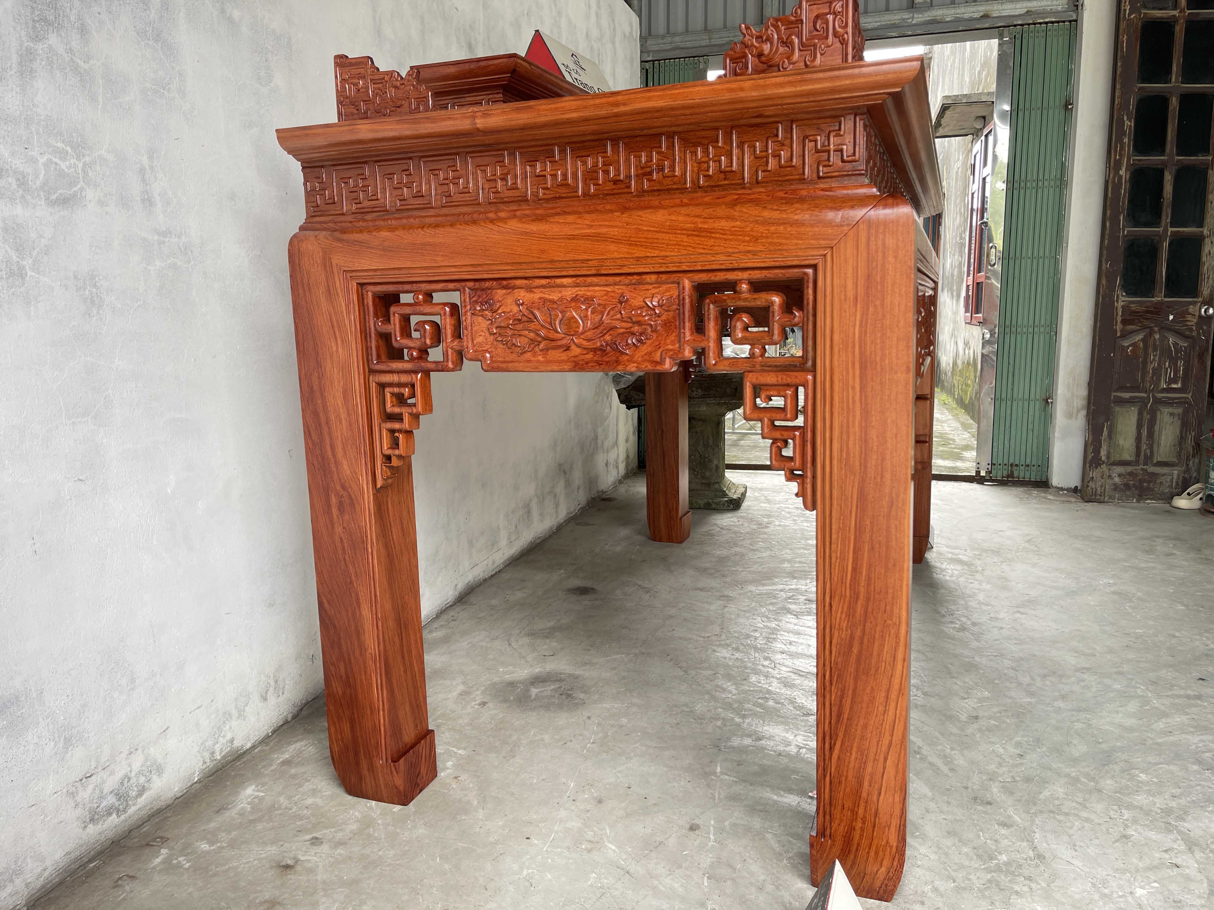 ban_tho_go_huong_da_5