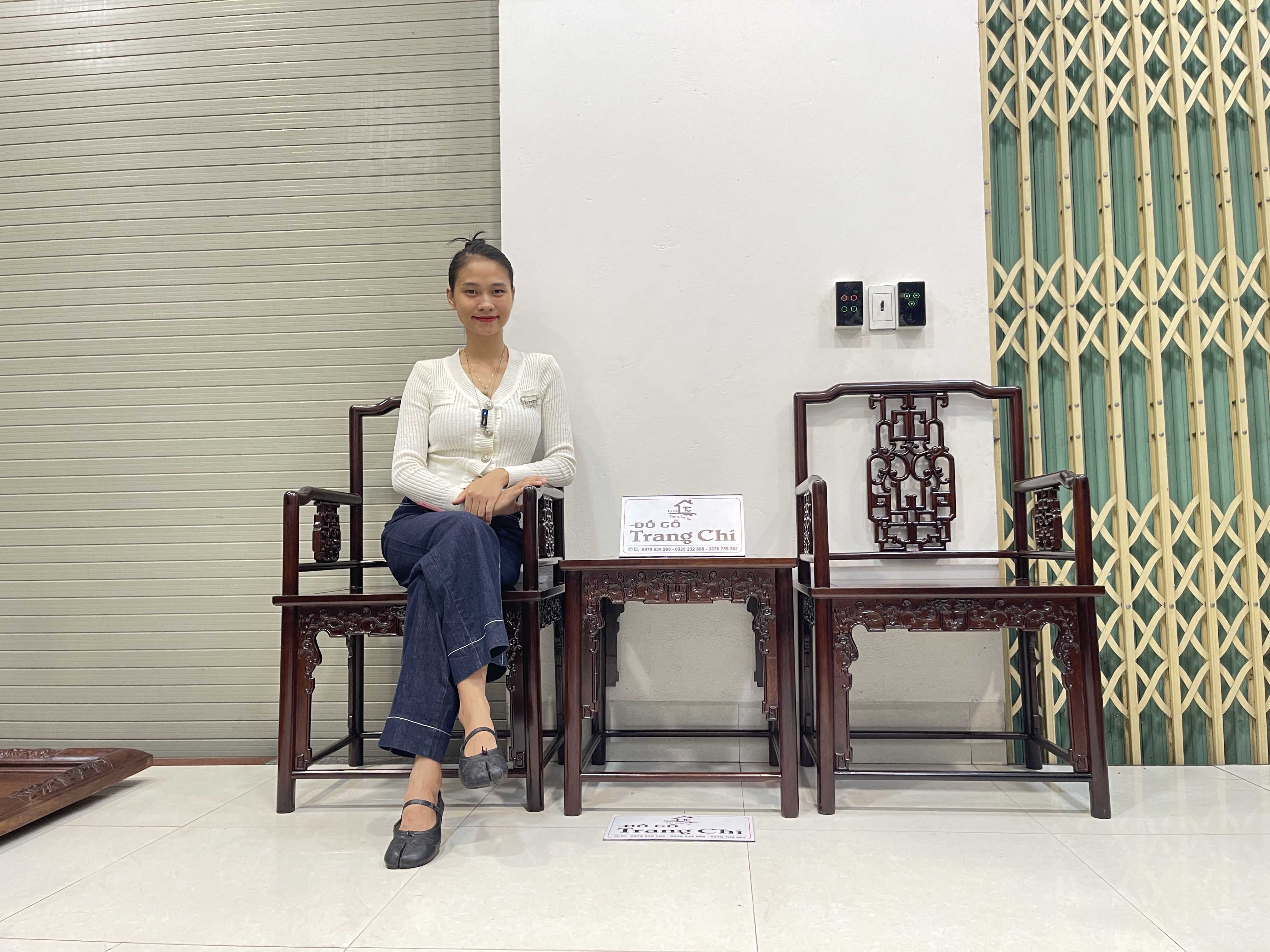 ban_ghe_vach_uong_tra_3_mon