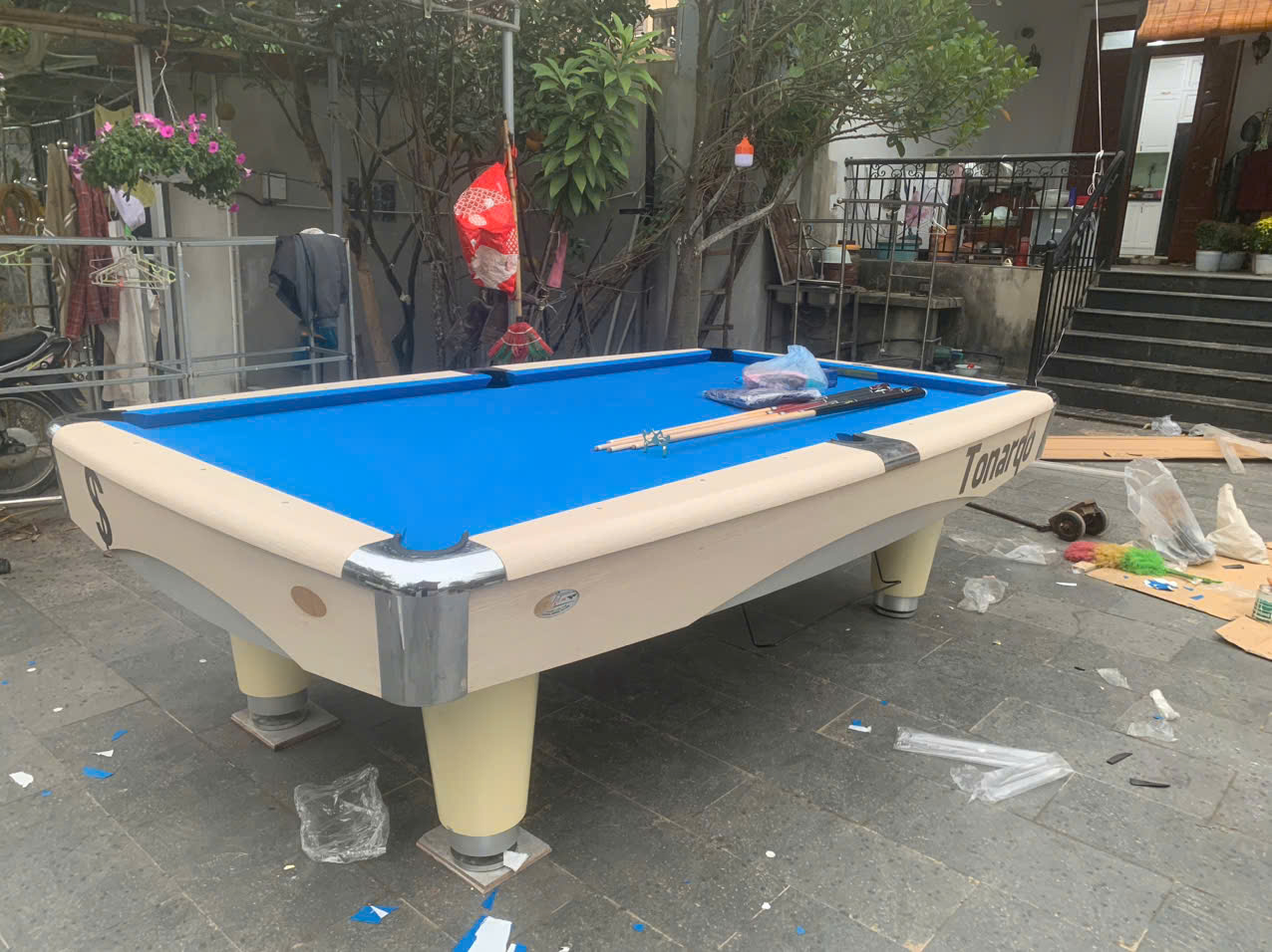 Bàn bi a đã qua sử dụng mới 99%