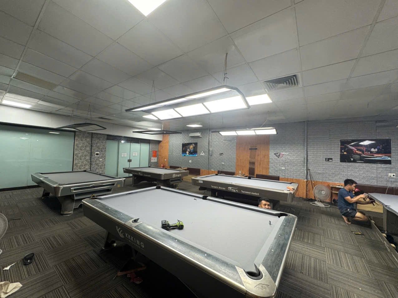 Bàn bi-a lỗ chuyên nghiệp giá rẻ chuẩn thi đấu.