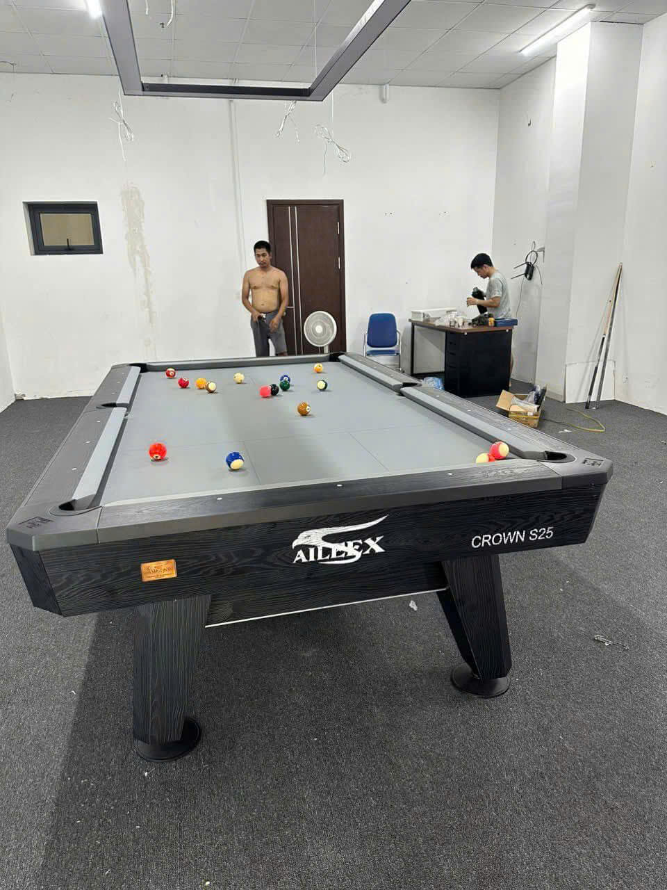 Bàn bida nhập khẩu tại Thái Bình phù hợp sử dụng cho gia đình