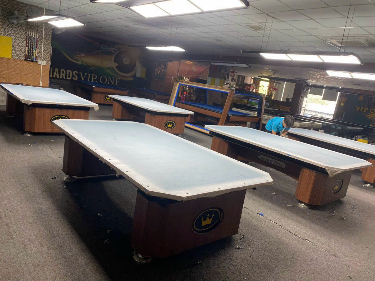 Hình ảnh từng bước căn chỉnh bàn bi-a chuẩn, hướng dẫn chi tiết cho người mới