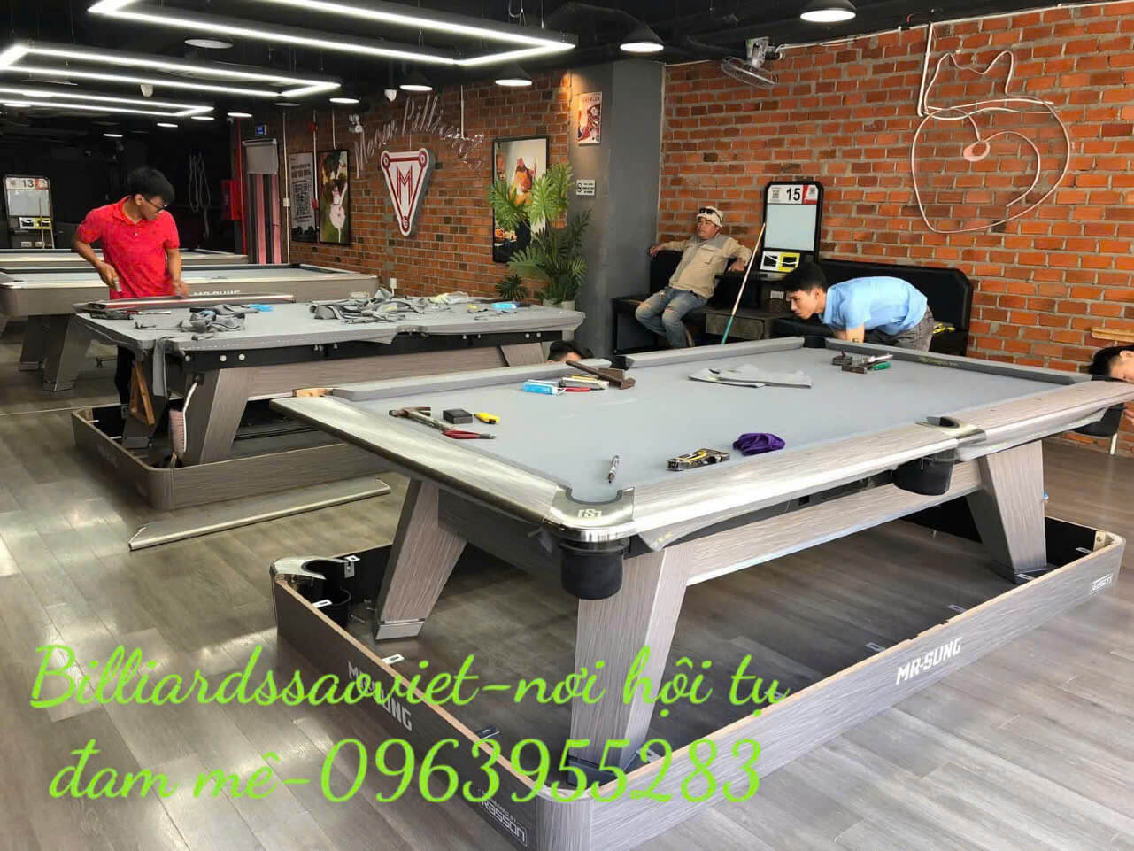 Căng nỉ bàn bi a tại Ninh Bình giúp bi lăn chuẩn