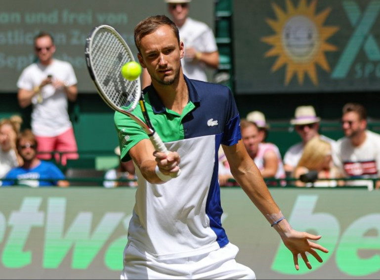 Tennis Medvedev - Otte: Bước ngoặt tie-break, tiến sát ngôi vương (Bán kết Halle Open)