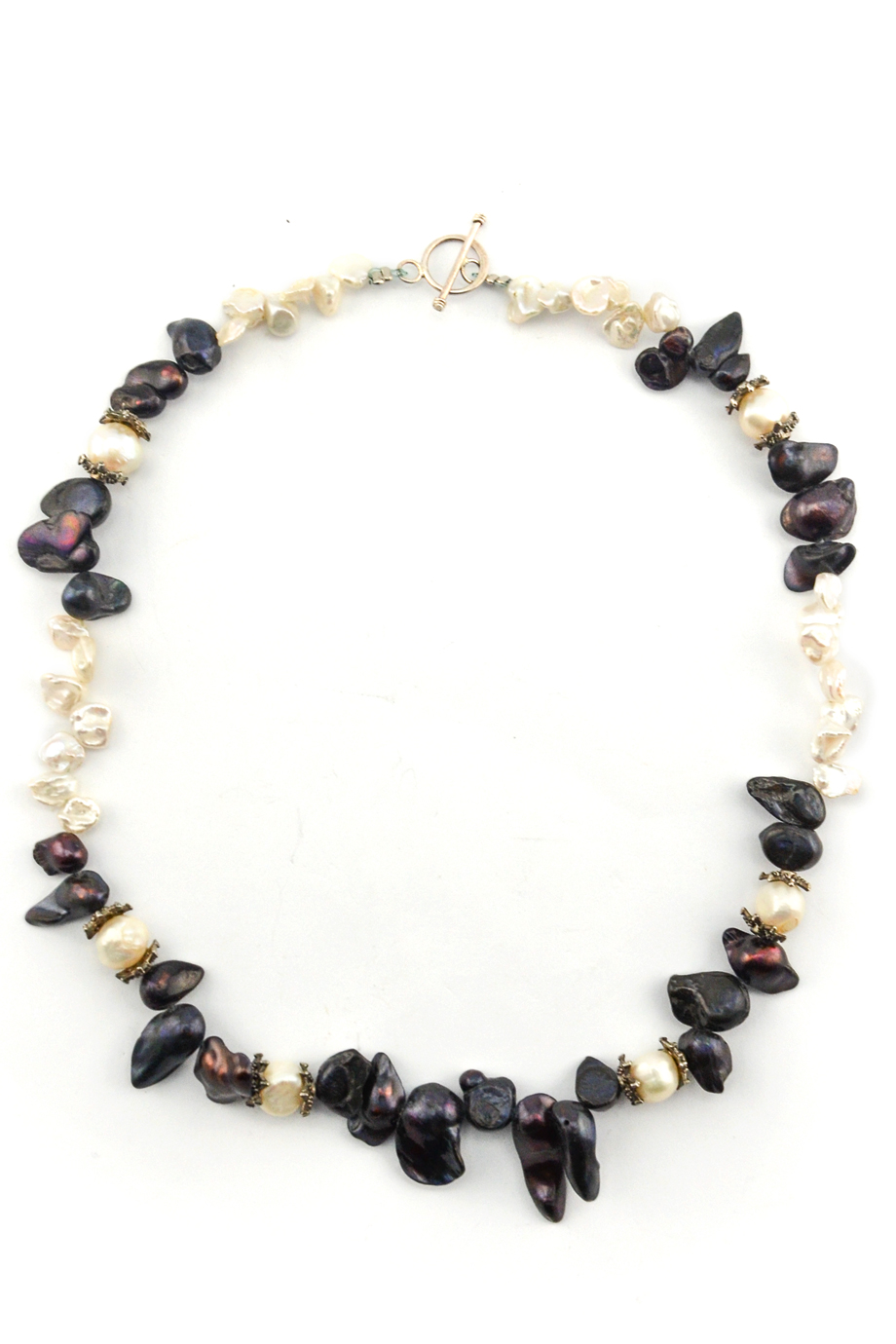 Vòng cổ Night Butterfly Pearl Necklace
