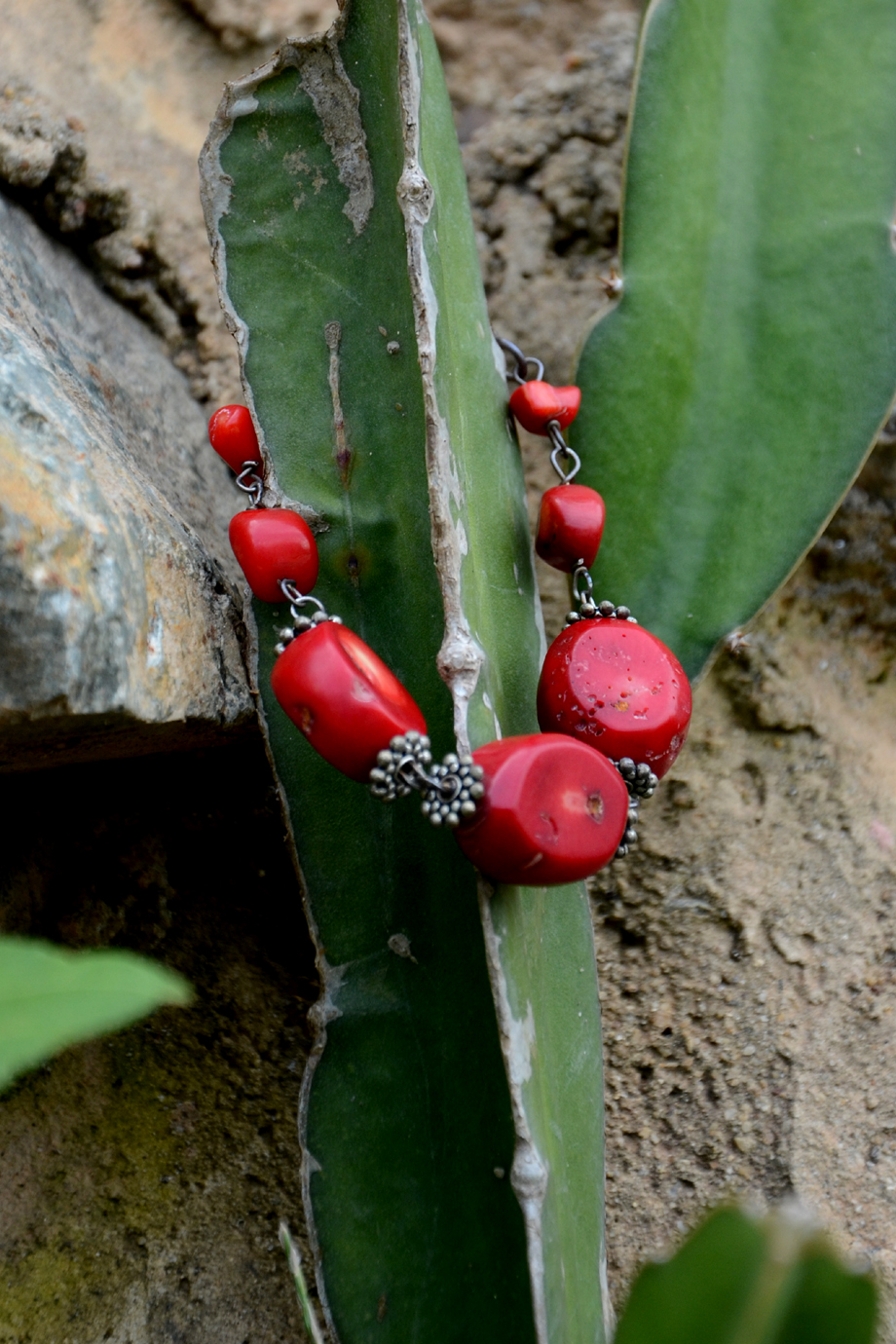 Vòng tay Stone Red Coral & Silver Bracelet