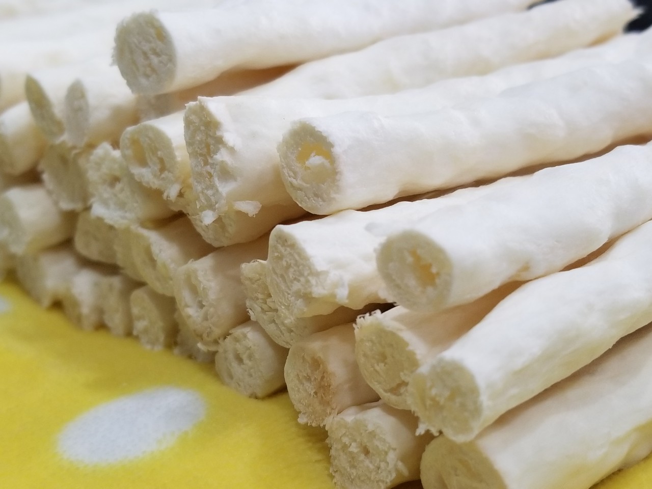 Que gặm sữa dê trung (500g)