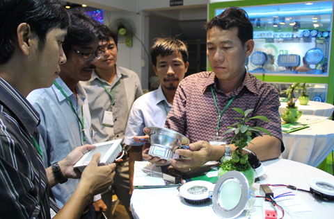 Đèn LED dần được người dùng Việt đón nhận Đèn LED dần được người dùng Việt đón nhận