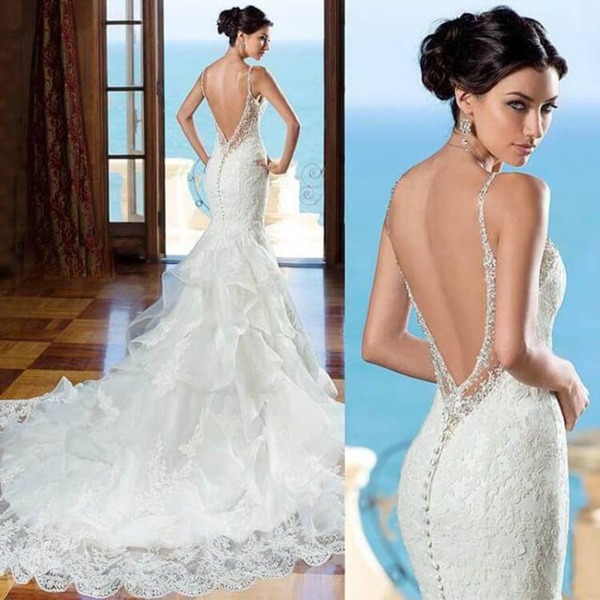 Mẫu ảnh váy cưới hở lưng siêu gợi cảm