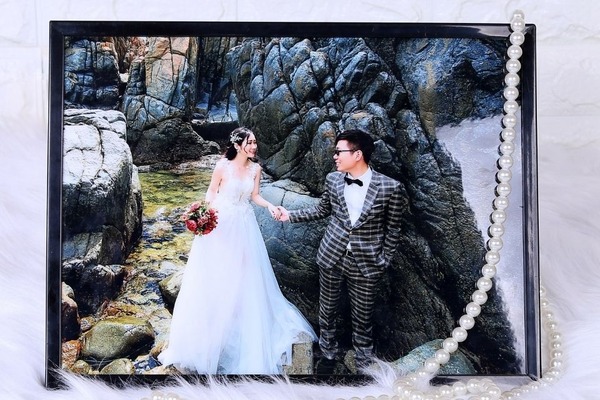 Chọn gỗ láng tráng gương khi in cưới khổ lớn