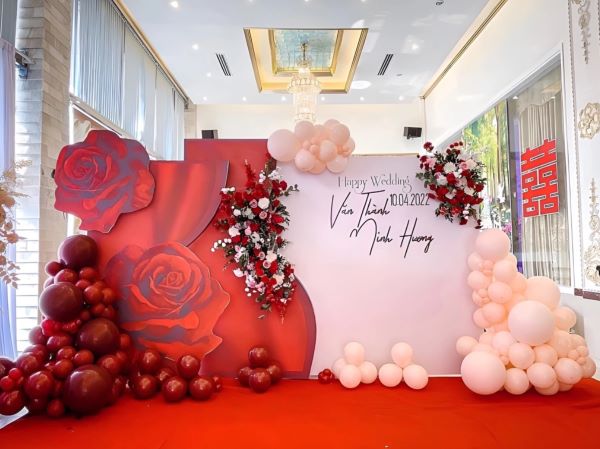 Backdrop ảnh cưới bằng bong bóng đẹp, đơn giản