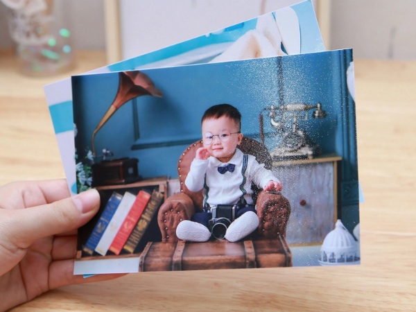 Ảnh phủ UV có độ chống nước, chống phai màu rất tốt