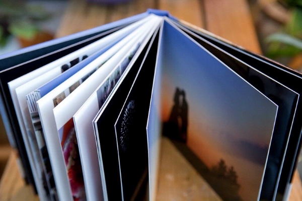 Photobook sang trọng, hiện đại, giúp bạn lưu giữ nhiều kỷ niệm quý giá