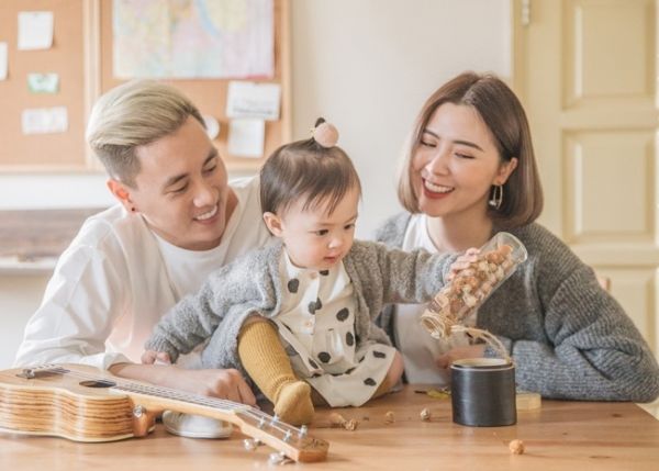 Lý do chụp ảnh gia đình 3 người luôn được yêu thích