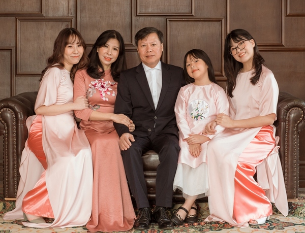 Chụp tại studio phù hợp với những ai muốn bộ ảnh chuyên nghiệp, sắc nét, chất lượng cao