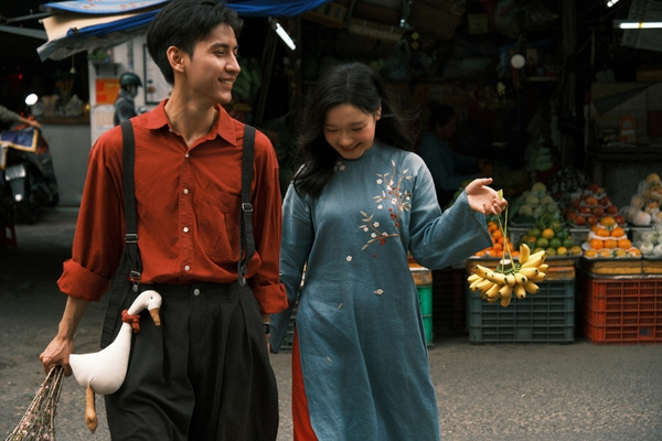 Gợi ý 25+ kiểu chụp ảnh Tết cặp đôi đẹp, lãng mạn, hợp xu hướng 2026