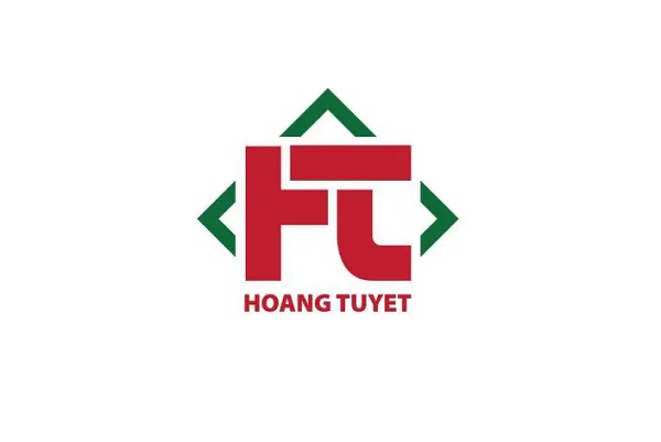 Ảnh màu Hoàng Tuyết