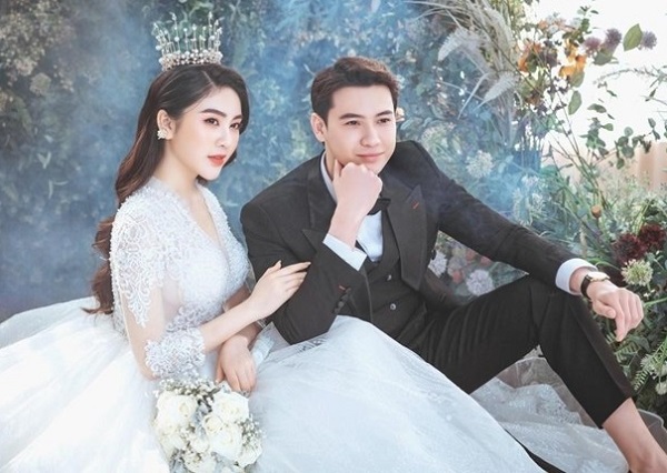 Ảnh cưới online tạo từ Wedding Dress Photo Camera