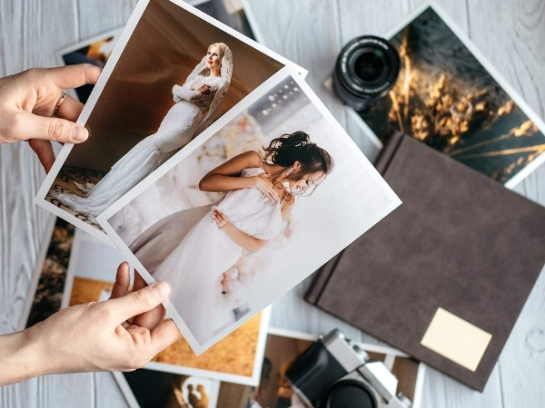 Các loại giấy cao cấp thường được sử dụng để in ảnh cưới