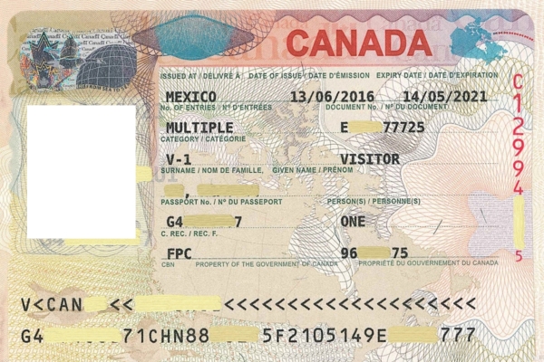 Ảnh thẻ là phần bắt buộc khi chuẩn bị hồ sơ xin visa Canada